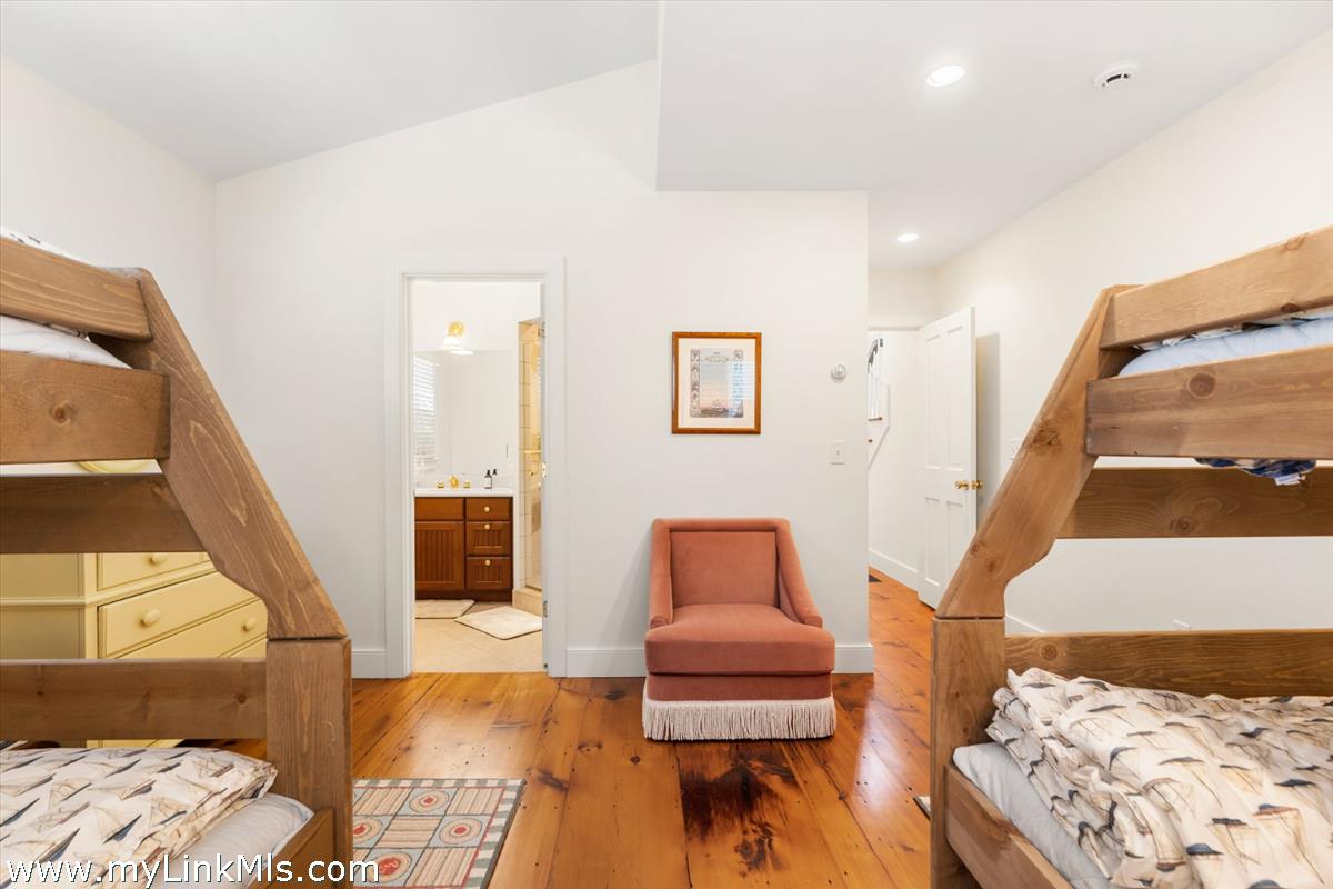 39 A Milk Street Nantucket, MA 02554 - Photo 29 of 56