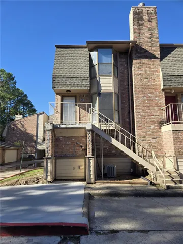 $1,300 | 1919 Place Rebecca Lane, Unit H8, Houston, TX 77090