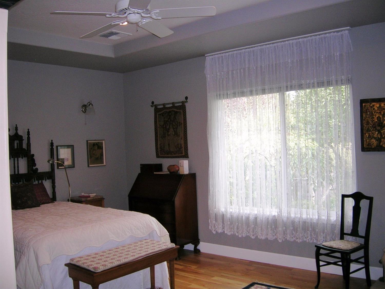 1719 Leonard Road Grants Pass, OR 97527 - Photo 20 of 29 Master Bedroom
