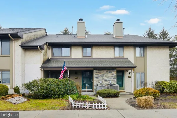 $605,000 | 156 Hampshire Drive, Plainsboro, NJ 08536