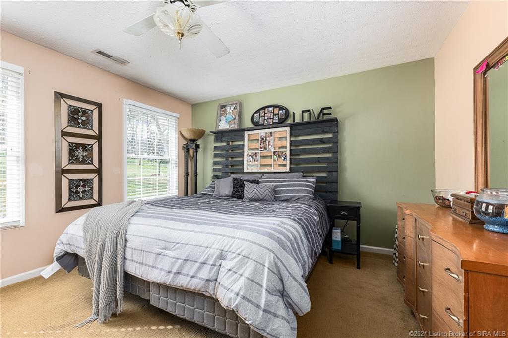 7316 Pekin Road Greenville, IN 47124 - Photo 13 of 36 Gallery Image 13