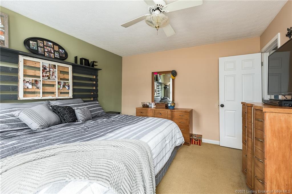 7316 Pekin Road Greenville, IN 47124 - Photo 14 of 36 Gallery Image 14