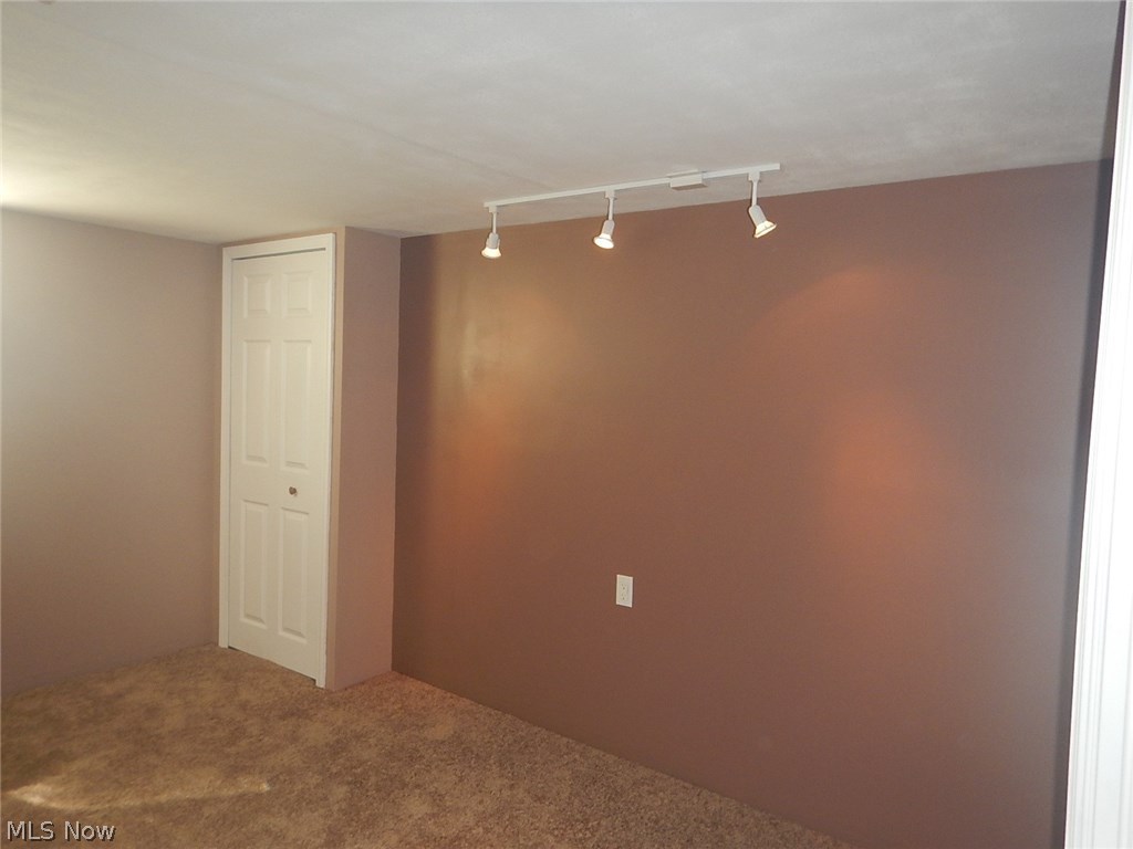 702 Fulton Road Northwest Canton, OH 44703 - Photo 32 of 34