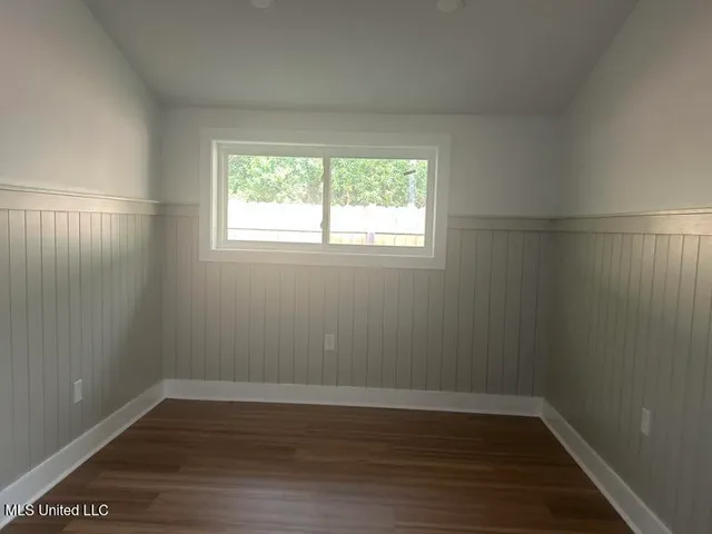 $314,900 | 122 Lakeside Drive, Waveland, MS 39576