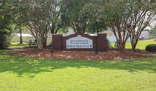 $435,000 | 313 Bear Run, Maple Hill, NC 28454