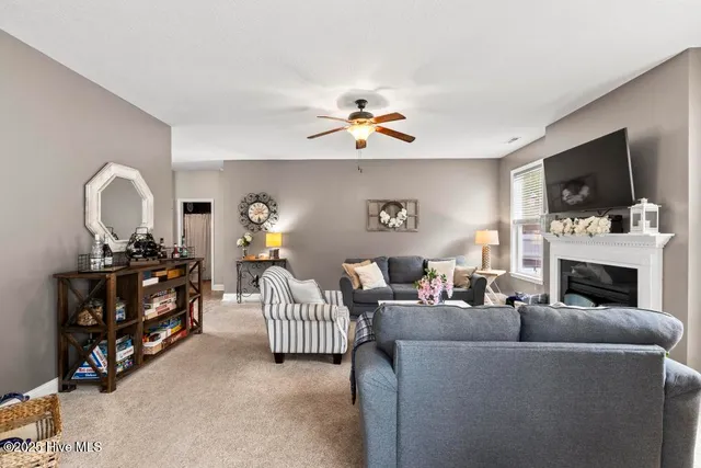 $435,000 | 313 Bear Run, Maple Hill, NC 28454