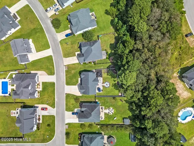 $435,000 | 313 Bear Run, Maple Hill, NC 28454