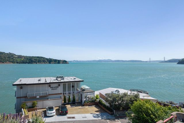 $7,700,000 | 2002 Paradise Drive, Tiburon, CA 94920