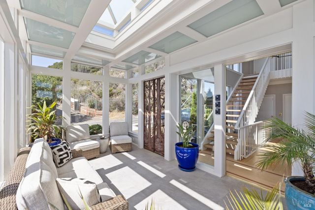 $7,700,000 | 2002 Paradise Drive, Tiburon, CA 94920