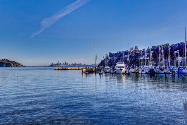 $7,700,000 | 2002 Paradise Drive, Tiburon, CA 94920