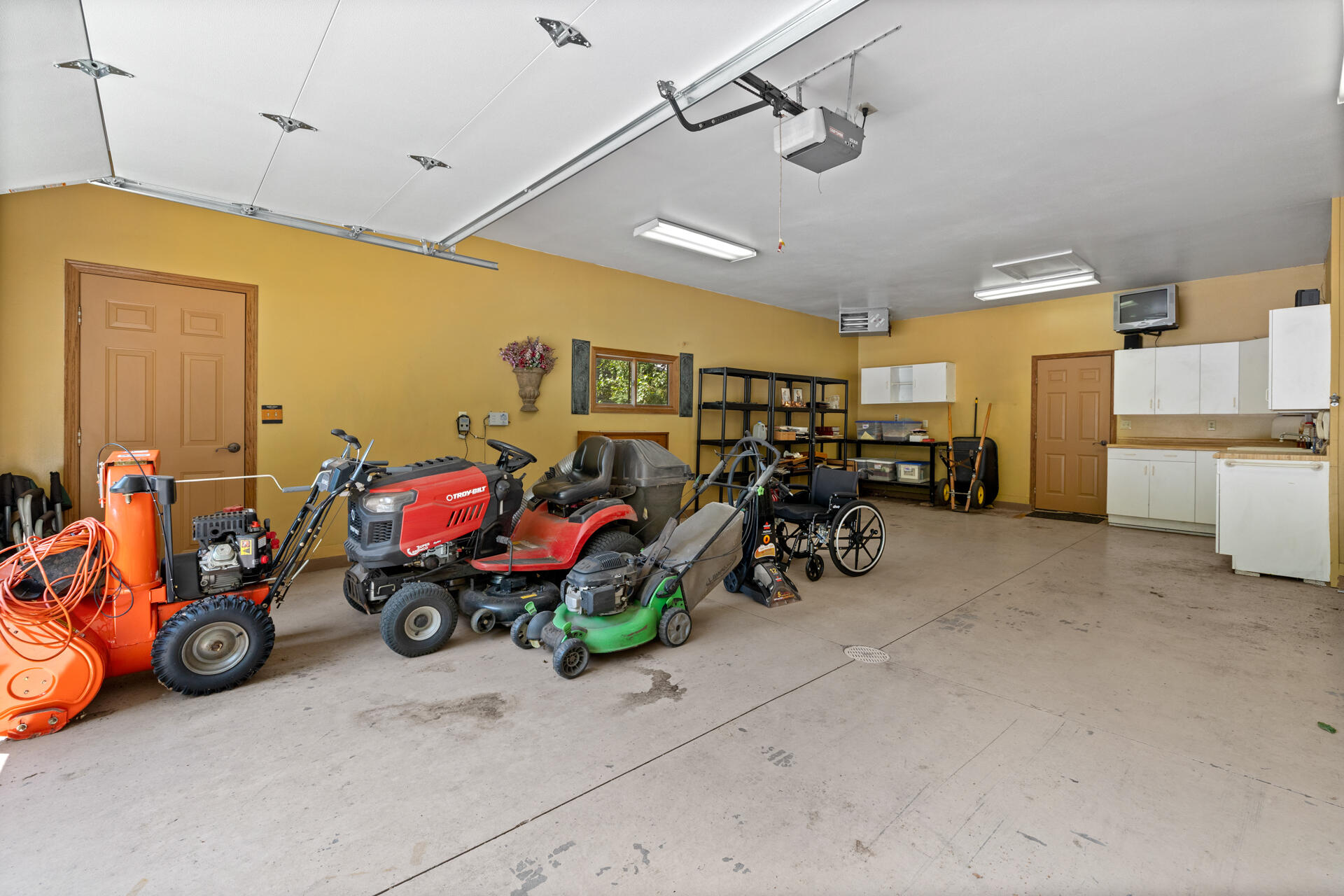 1912 Mapletree Road Howards Grove, WI 53083 - Photo 37 of 38 24-Interior_1912 Mapletree Rd