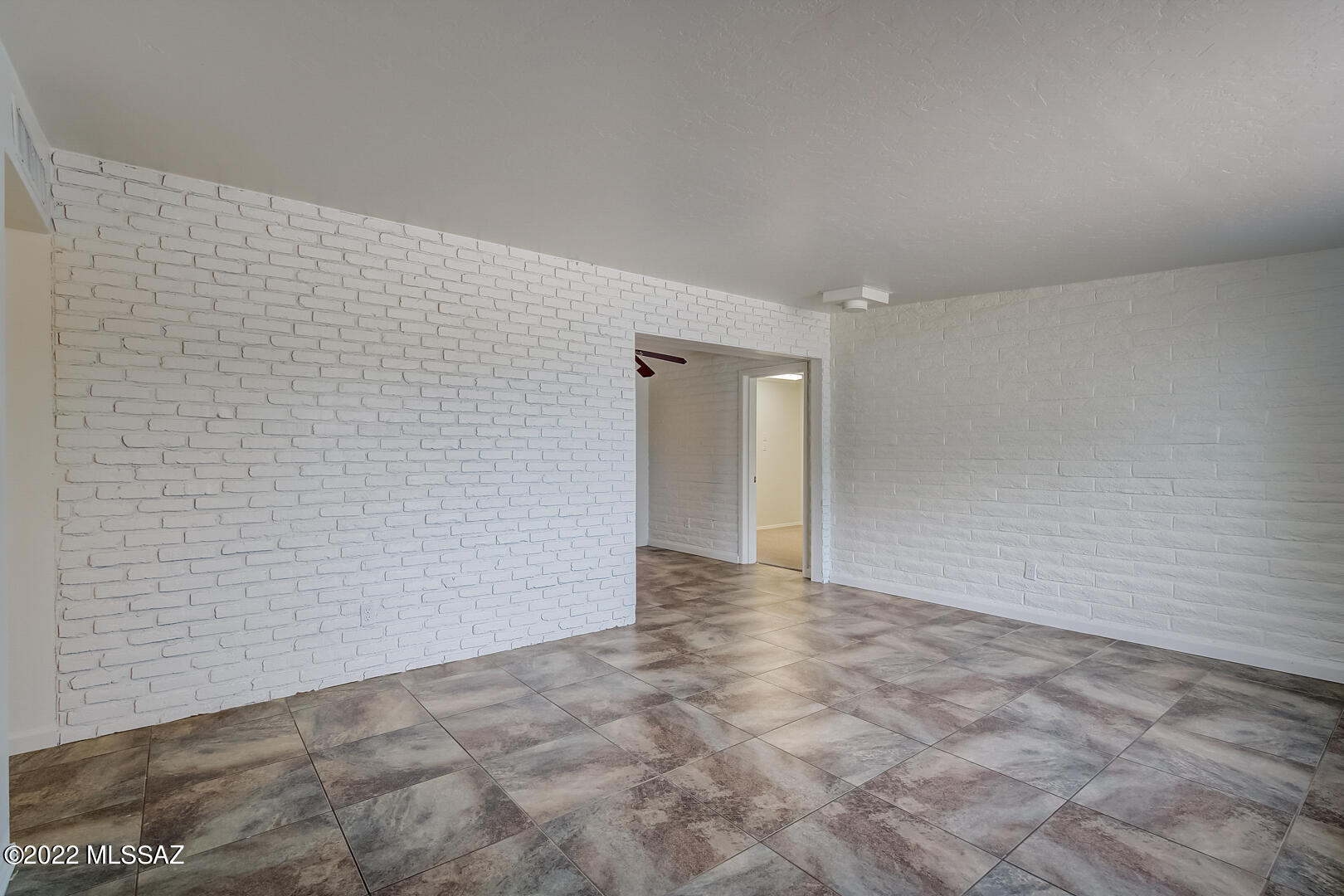 5808 South Ray Stravenue Tucson, AZ 85706 - Photo 10 of 31