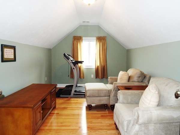 121 Brandywine Road Franklin, MA 02038 - Photo 17 of 21 Gallery Image 17