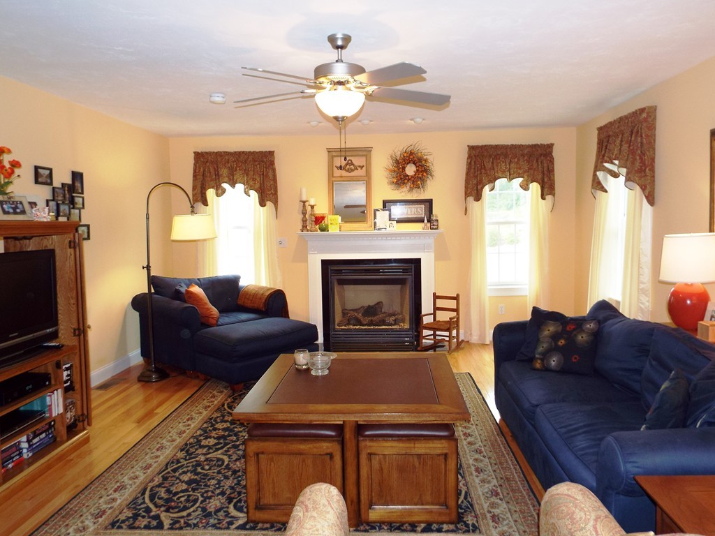 121 Brandywine Road Franklin, MA 02038 - Photo 6 of 21 Gallery Image 6