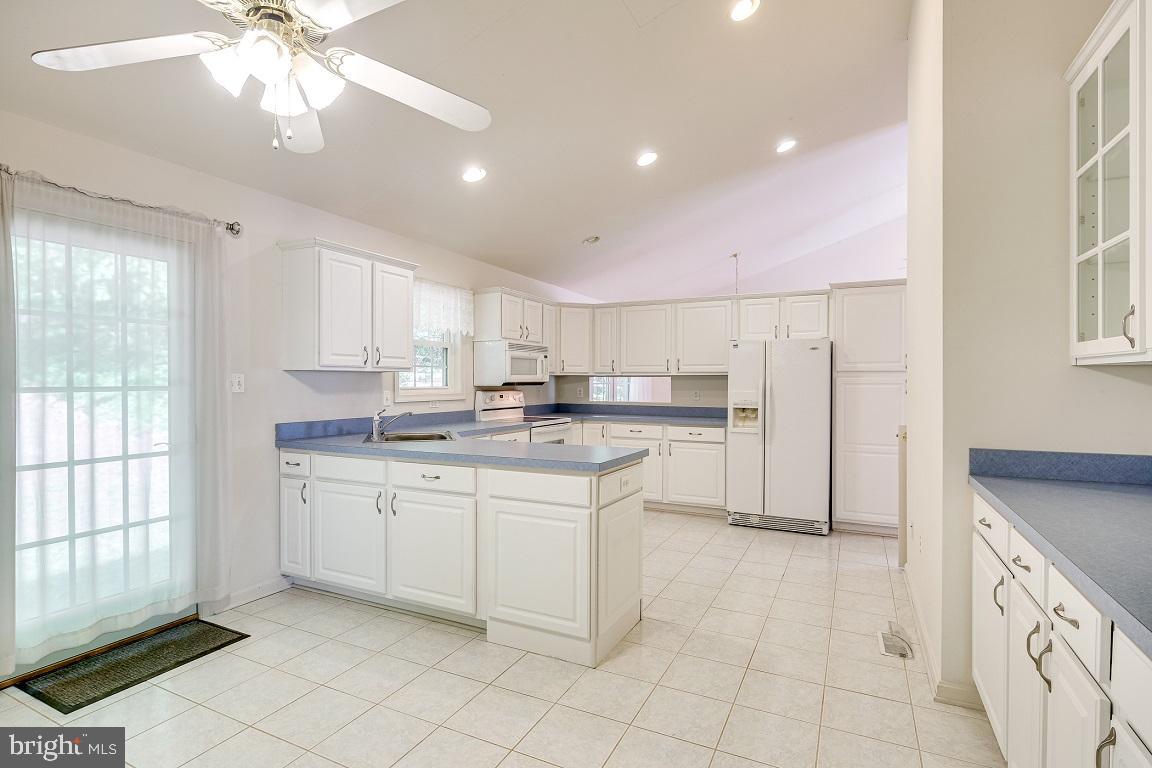 4089 Piney Grove Road Reisterstown, MD 21136 - Photo 11 of 31 Kithcen
