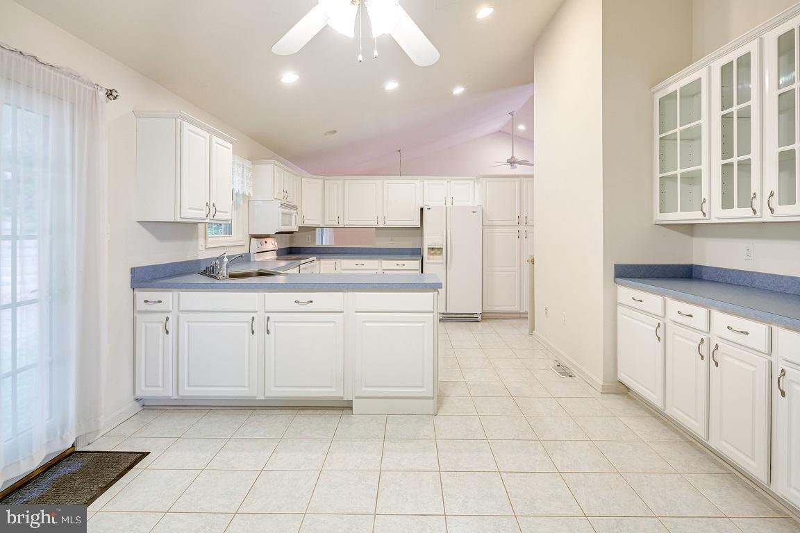 4089 Piney Grove Road Reisterstown, MD 21136 - Photo 12 of 31 Kitchen Eat-in Area