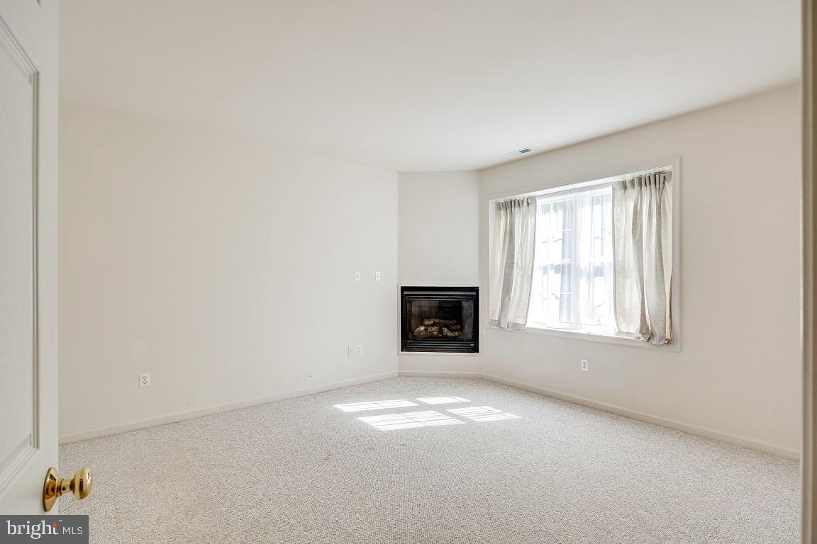 4089 Piney Grove Road Reisterstown, MD 21136 - Photo 22 of 31 Owner's Suite