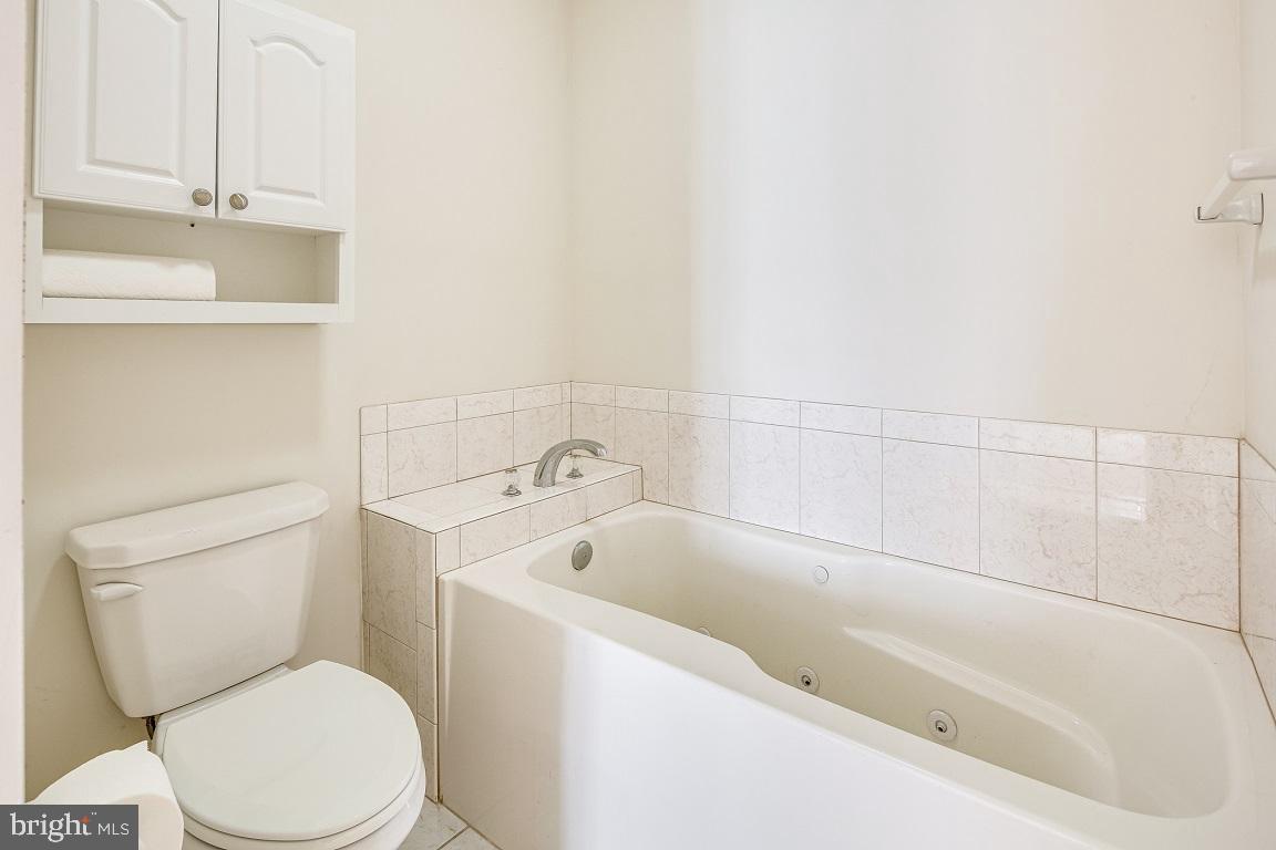 4089 Piney Grove Road Reisterstown, MD 21136 - Photo 26 of 31 Owner's Suite Full Bathroom