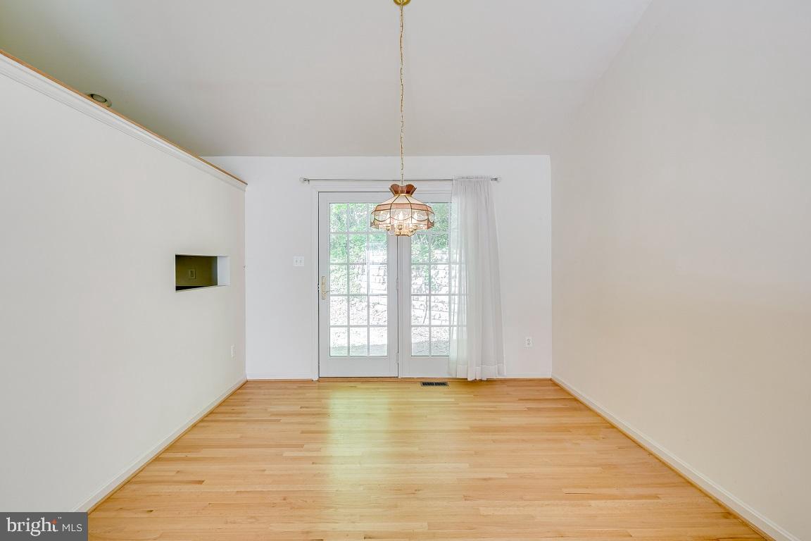 4089 Piney Grove Road Reisterstown, MD 21136 - Photo 8 of 31 Dining Room