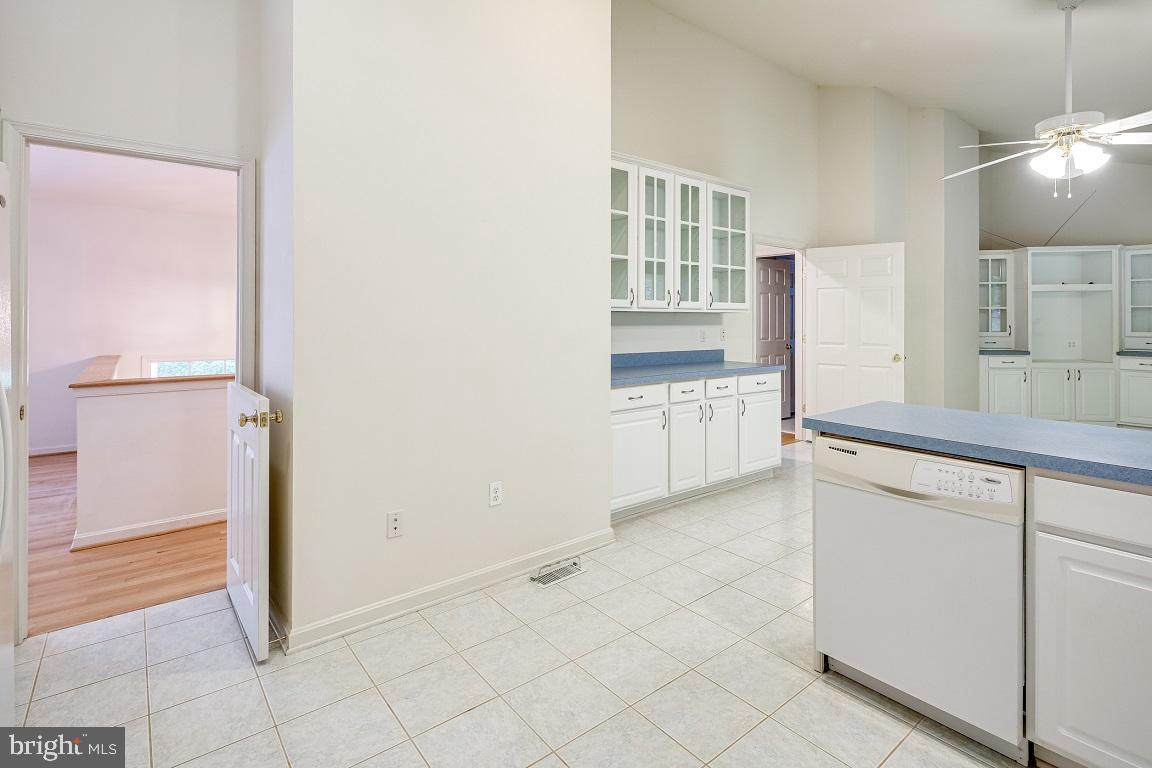 4089 Piney Grove Road Reisterstown, MD 21136 - Photo 10 of 31 Kitchen