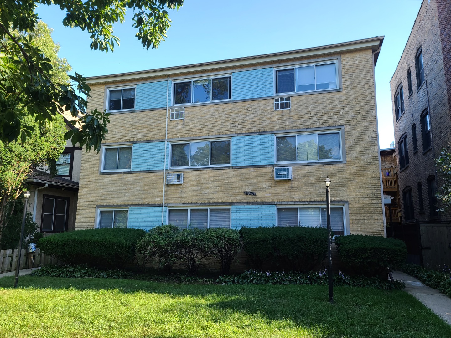 828 Seward Street, Unit 1W Evanston, IL 60202 - Photo 1 of 13