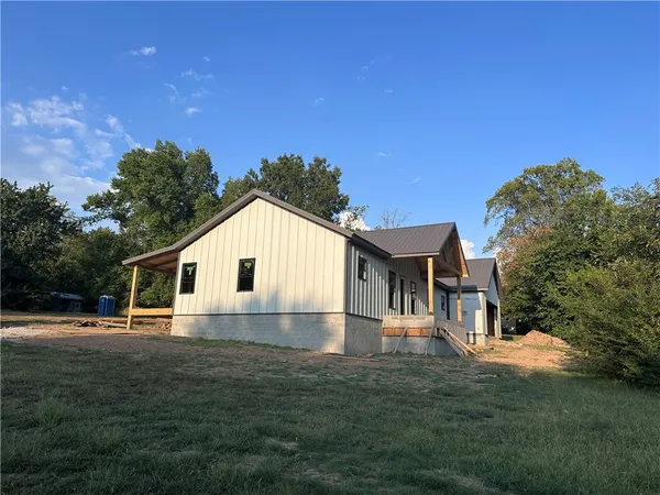 $399,000 | 1271 West Park Avenue, Harrison, AR 72601