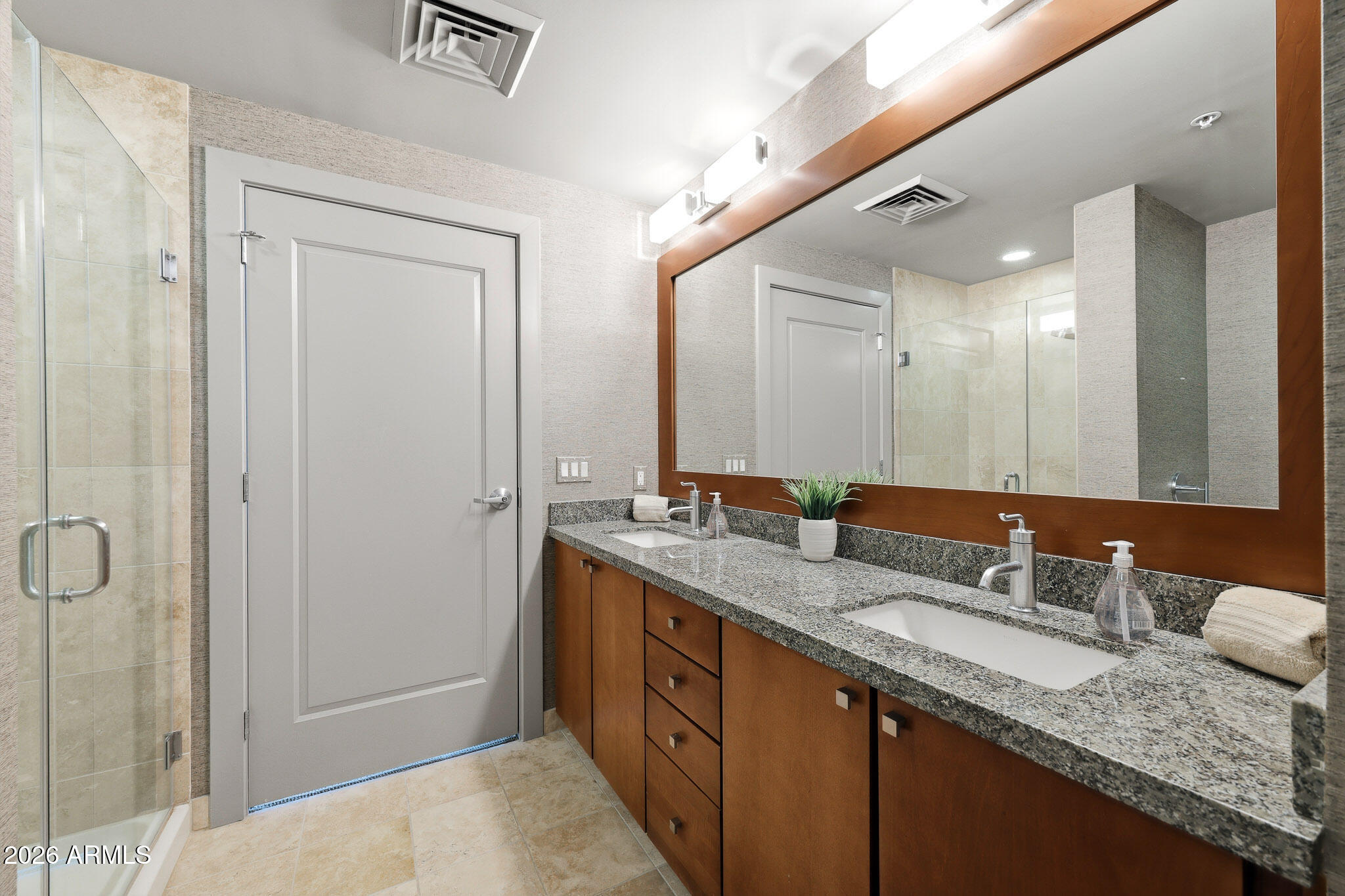 310 South 4th Street, Unit 2204 Phoenix, AZ 85004 - Photo 32 of 66 Primary Bath