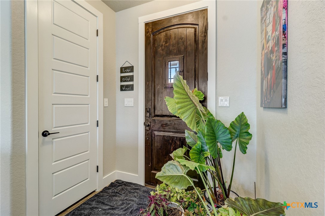 281 Cibolo Way La Vernia, TX 78121 - Photo 7 of 47