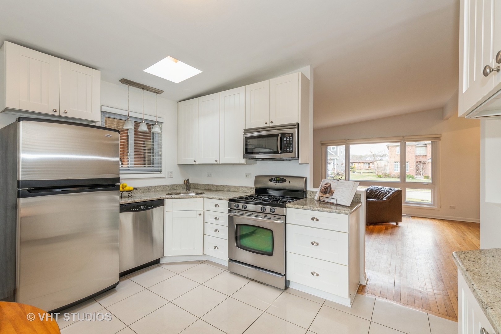 835 Virginia Road Highland Park, IL 60035 - Photo 5 of 18