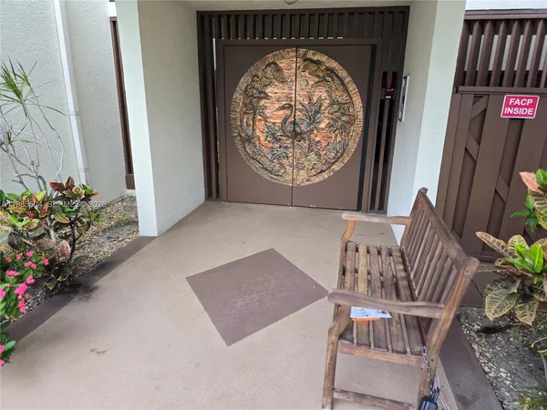 a view of entryway with interior