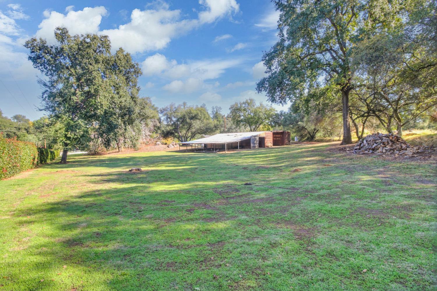 3140 Brennans Road Loomis, CA 95650 - Photo 39 of 45 a view of a park with large trees