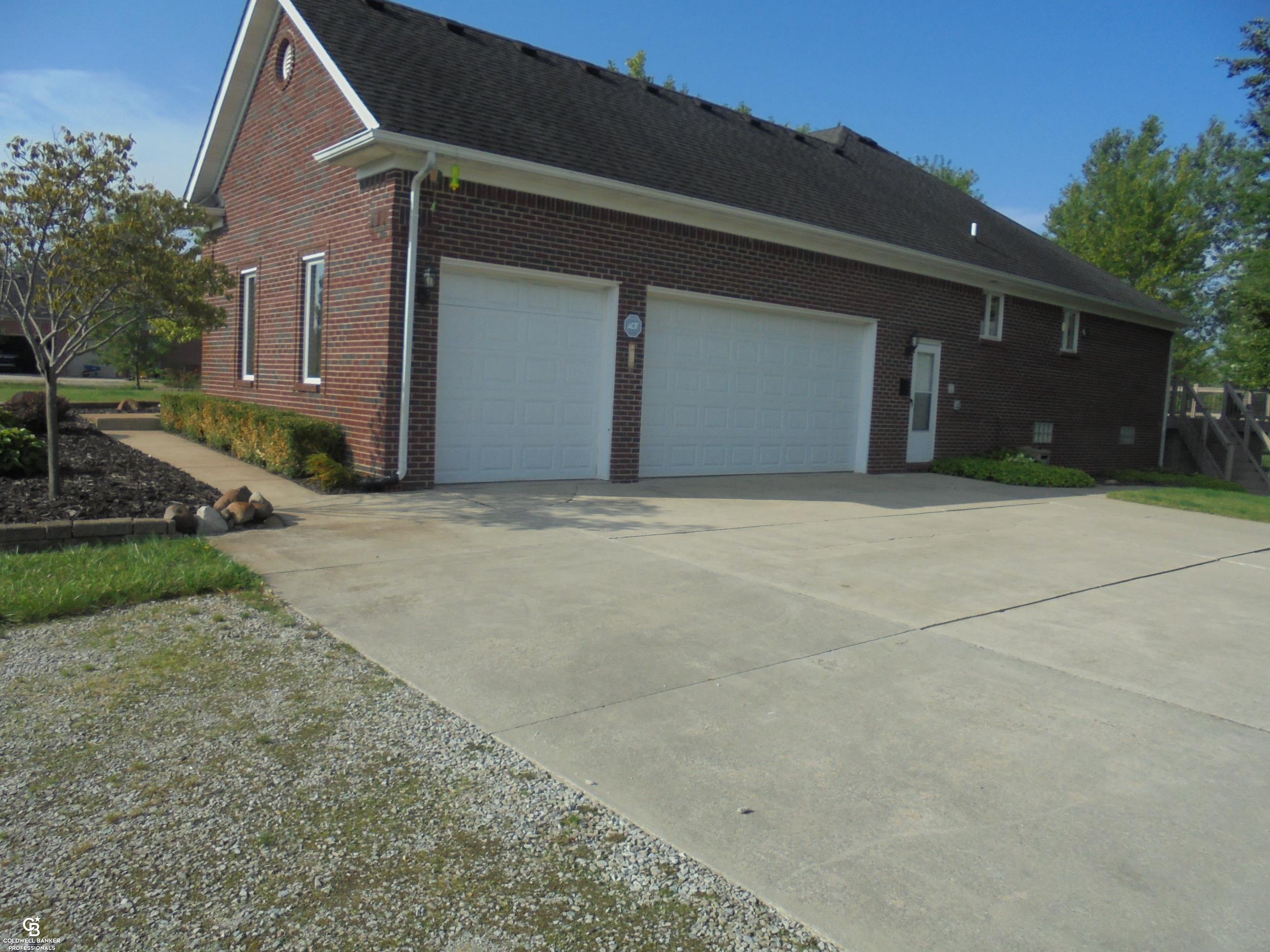 79223 Capac Road Armada, MI 48005 - Photo 5 of 58 Gallery Image 5