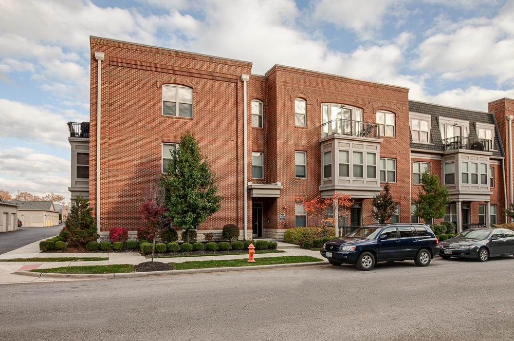 960 Perry Street, Unit 303 Columbus, OH 43215 - Photo 1 of 24