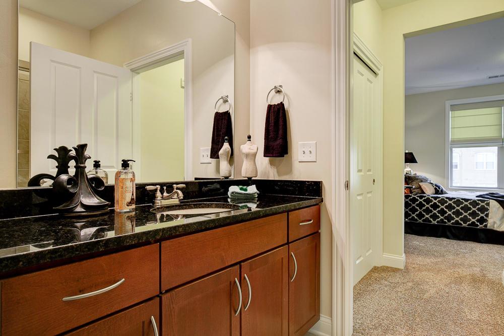 960 Perry Street, Unit 303 Columbus, OH 43215 - Photo 16 of 24
