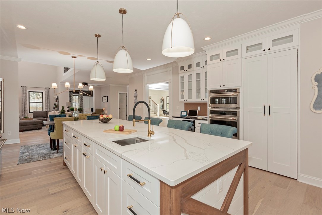 28449 South Woodland Road Cleveland, OH 44124 - Photo 13 of 34