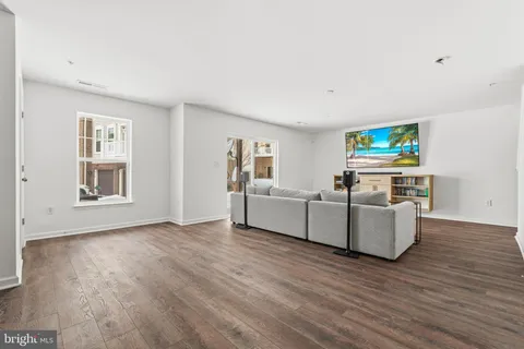 $430,000 | 5902 Forum Square, Frederick, MD 21703