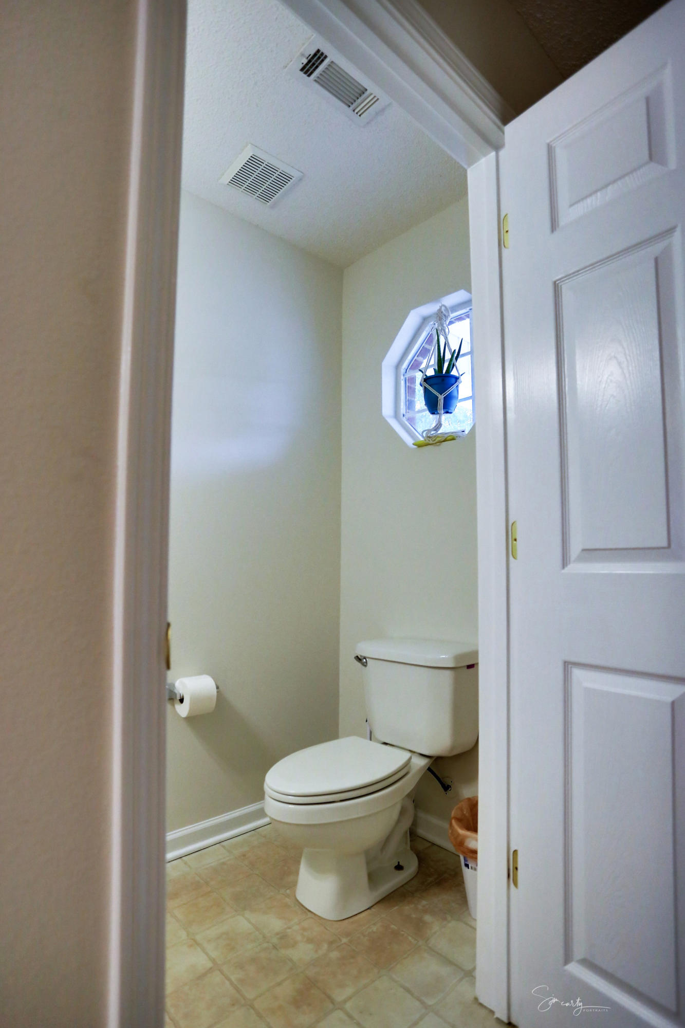 365 Crooked Pine Trail Crestview, FL 32539 - Photo 6 of 35 a bathroom with a toilet a sink and a shower