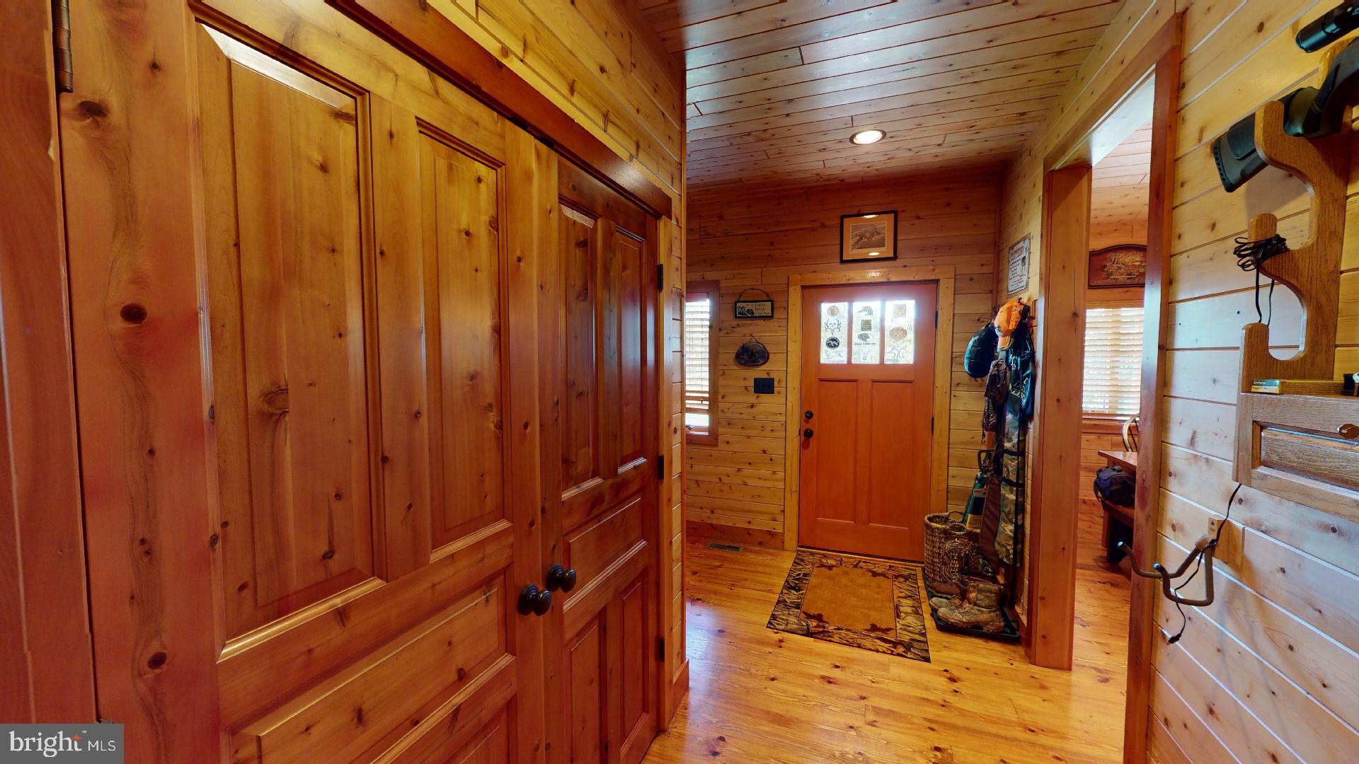 14614 Snake Castle Road Sumerduck, VA 22742 - Photo 27 of 103 foyer