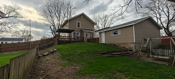 $184,900 | 2832 19th Street, Rockford, IL 61109