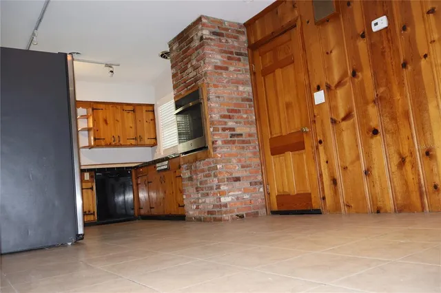 a view of a fireplace