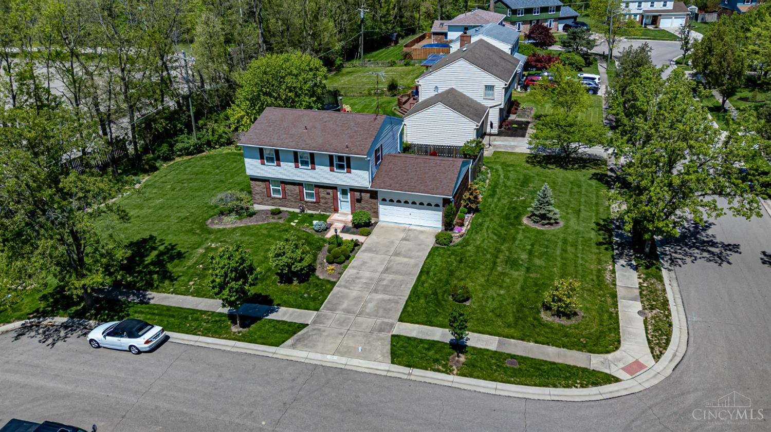918 Yorkhaven Road Springdale, OH 45240 - Photo 4 of 28