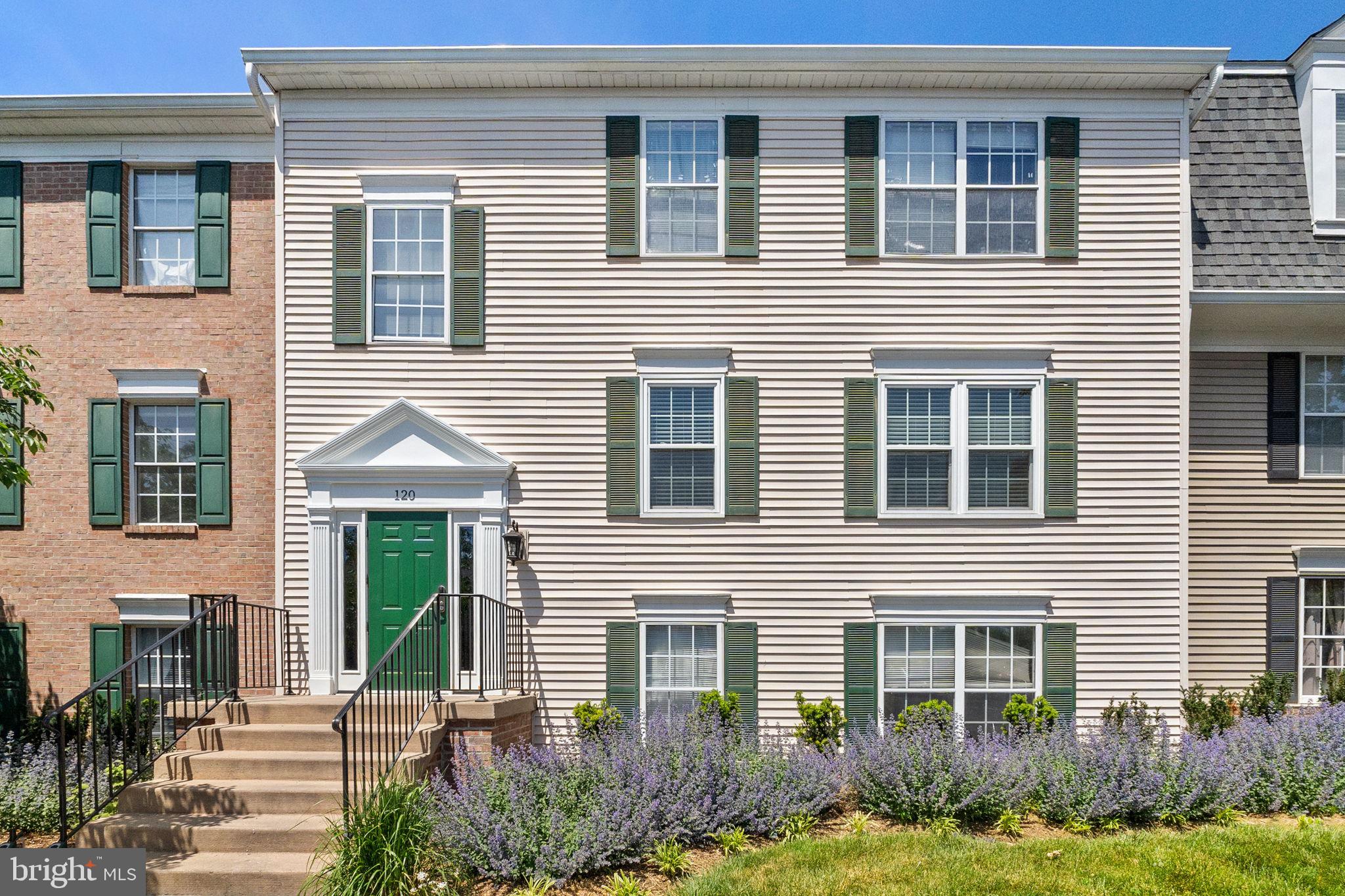 120 Fort Evans Road Southeast, Unit D Leesburg, VA 20175 - Photo 1 of 25 Gallery Image 1