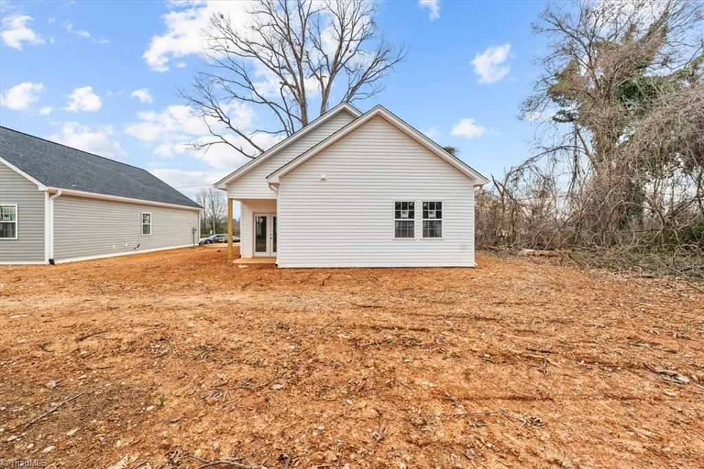 1008 Grace Street High Point, NC 27260 - Photo 3 of 17 Gallery Image 3