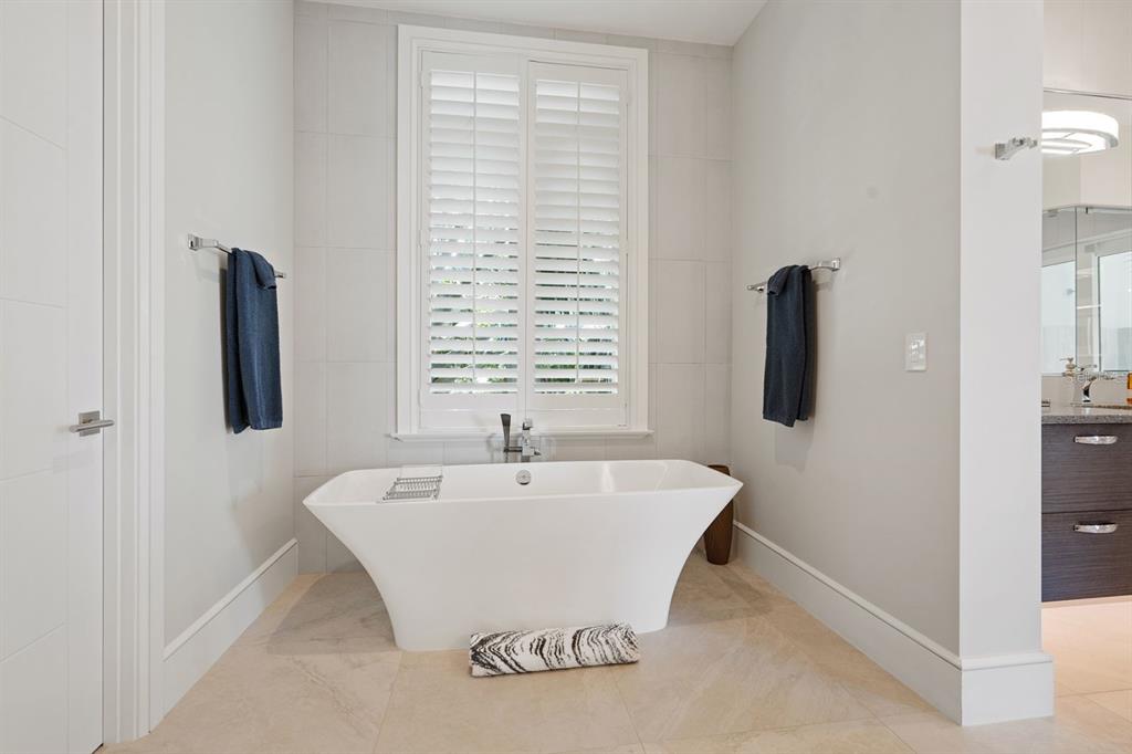 600 Putter Lane Longboat Key, FL 34228 - Photo 12 of 44