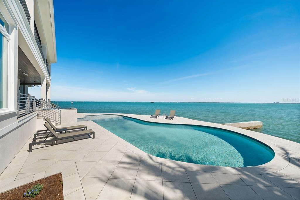 600 Putter Lane Longboat Key, FL 34228 - Photo 27 of 44