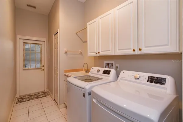 $705,000 | 2381 Chantilly Terrace, Oviedo, FL 32765