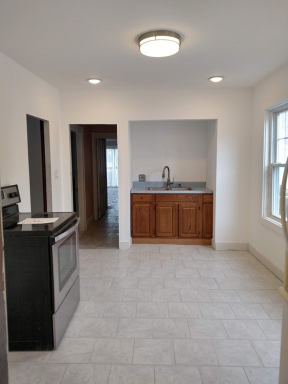 40 Valley Street Malden, MA 02148 - Photo 7 of 9
