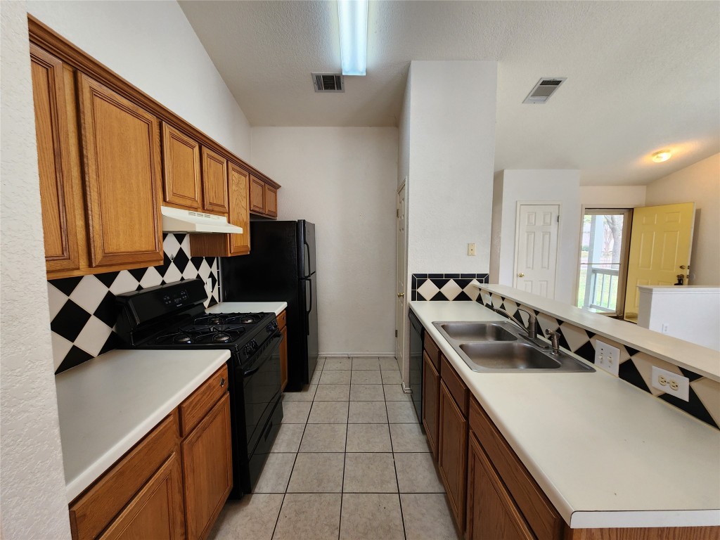 111 Prairie Springs Cove Georgetown, TX 78626 - Photo 14 of 27