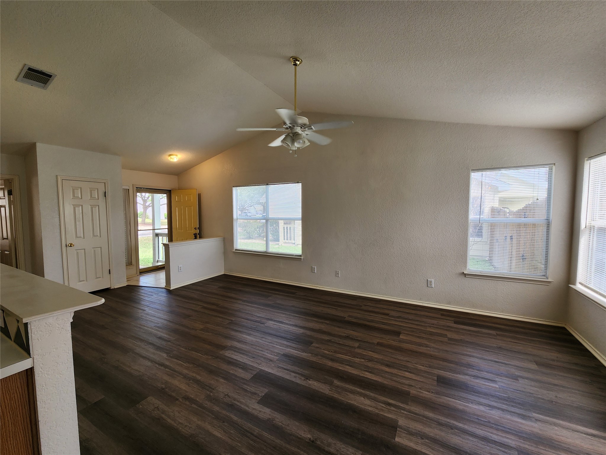 111 Prairie Springs Cove Georgetown, TX 78626 - Photo 3 of 27