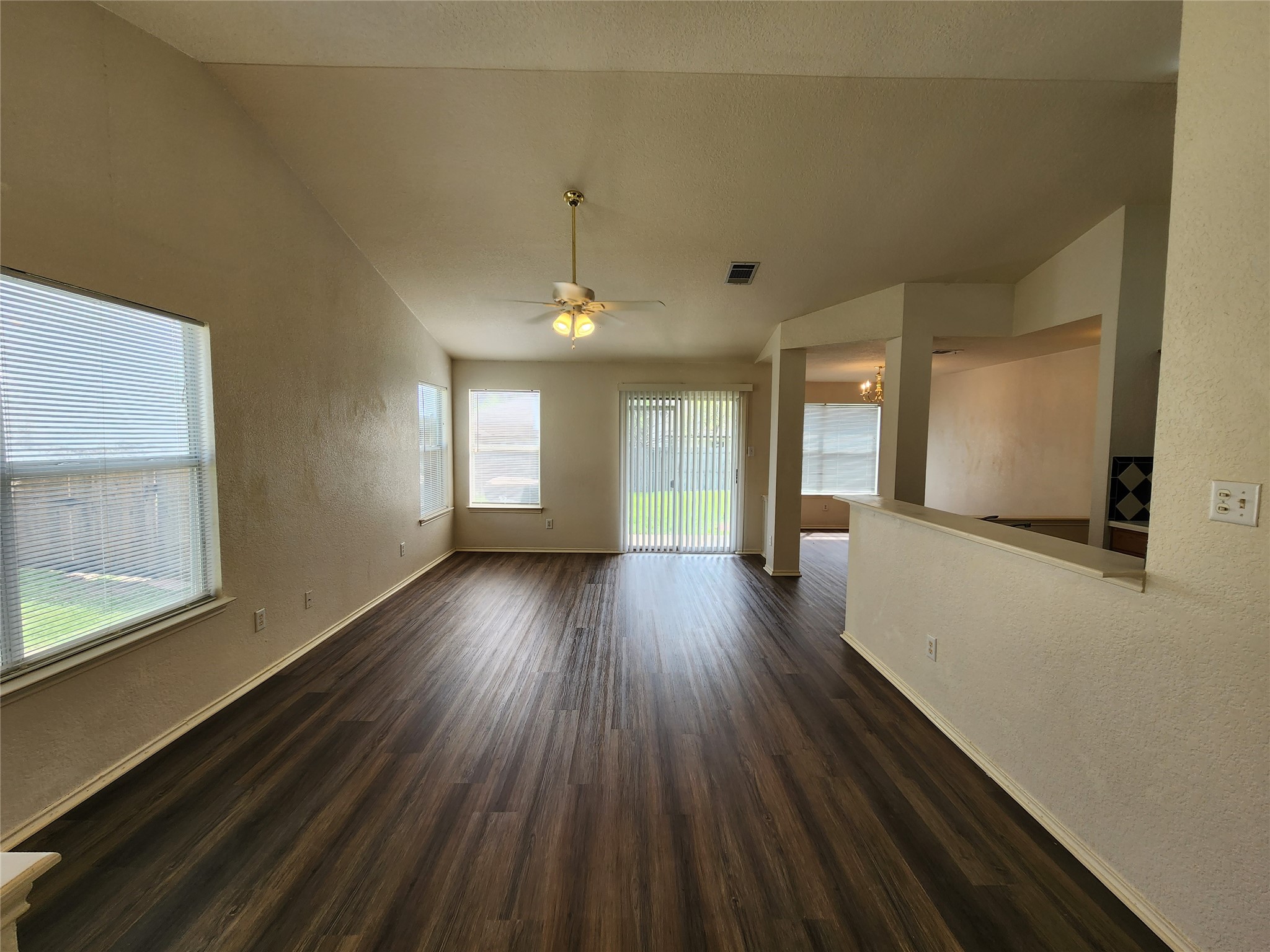 111 Prairie Springs Cove Georgetown, TX 78626 - Photo 6 of 27